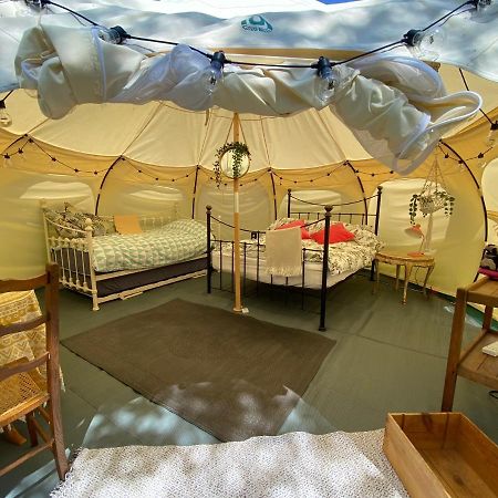 Secret Garden Glamping Hotel Lymington Exterior photo